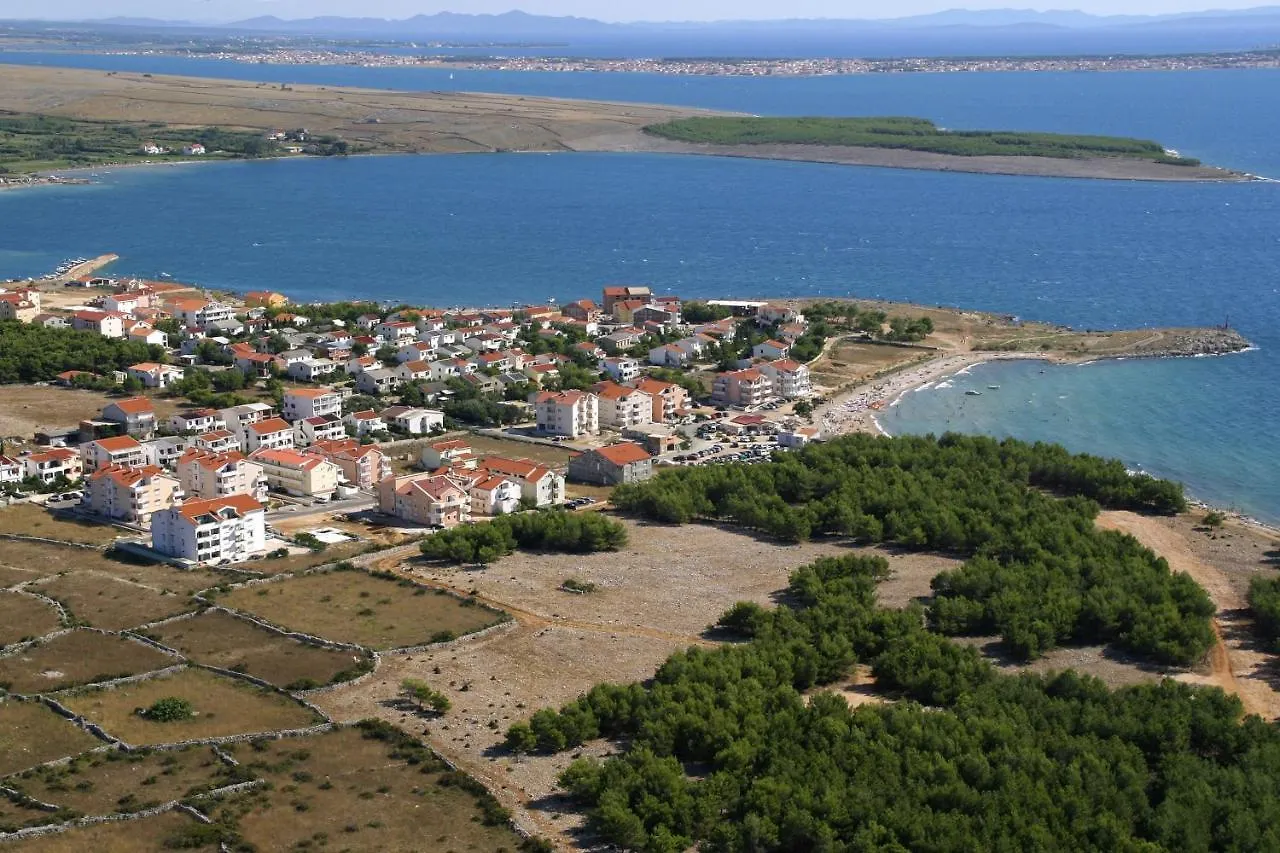 Apartments With A Parking Space Povljana, Pag - 15532  Povljana